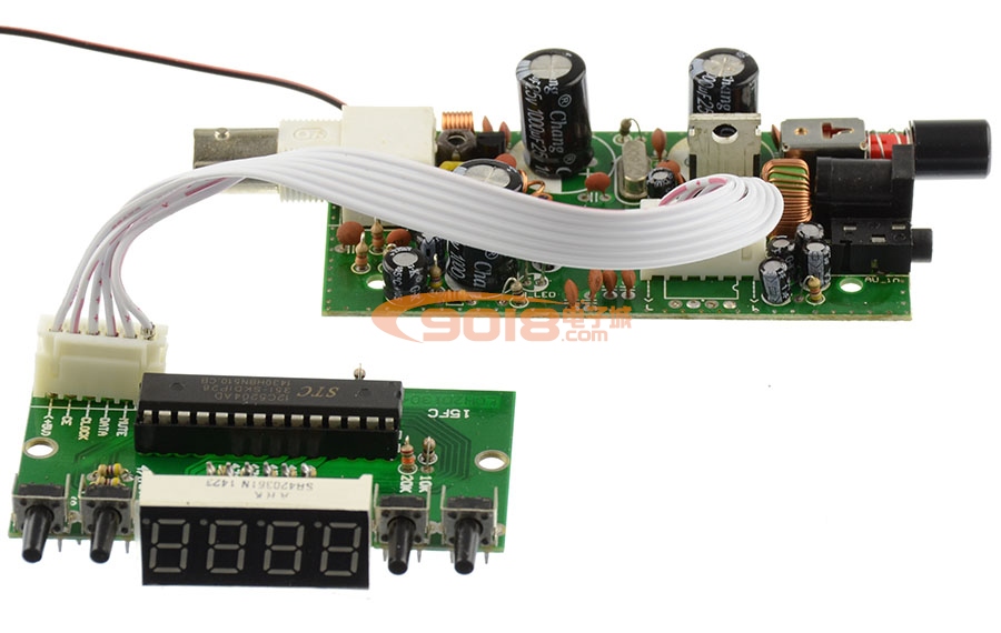 BH1415F單片機控制100米鎖相環(huán)FM調(diào)頻立體聲發(fā)射板 成品板 數(shù)碼顯示頻率